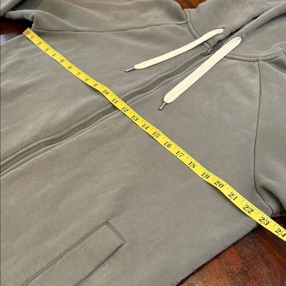 Vuori Restore Full Zip Hoodie in Dusty Pine Oversized Small - Picture 11 of 12
